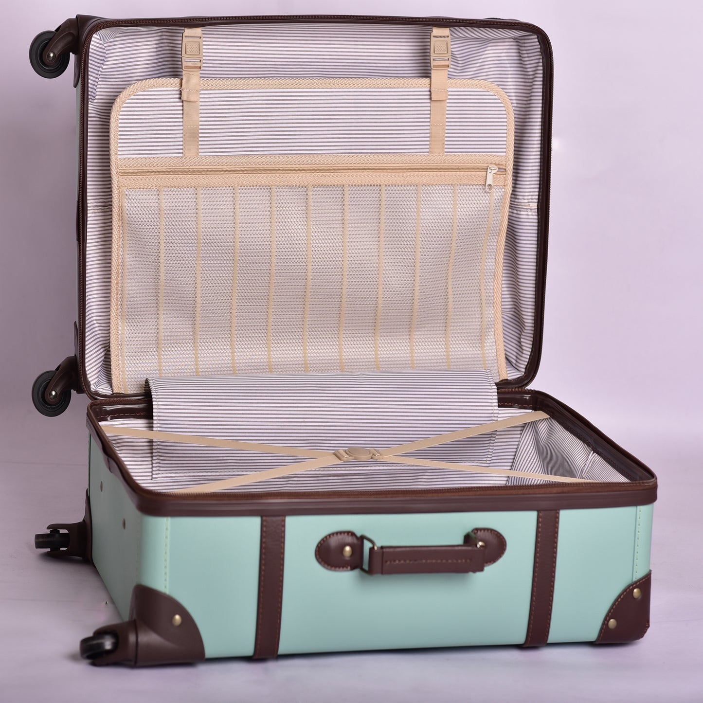 Vintage Spinner - Mint